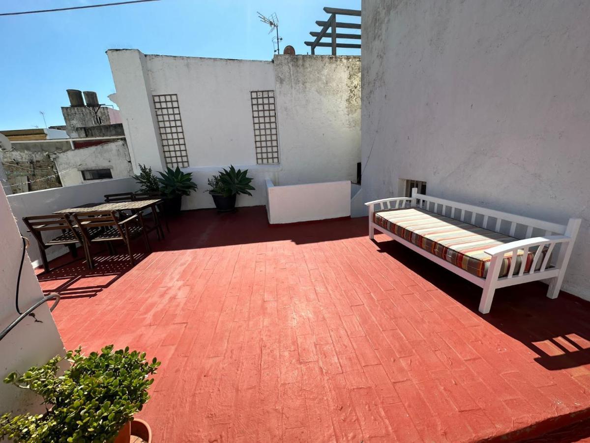 Apartment In Old Town With Roof Terrace And Fibre, Tarifa Bagian luar foto