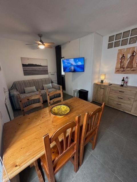 Apartment In Old Town With Roof Terrace And Fibre, Tarifa Bagian luar foto