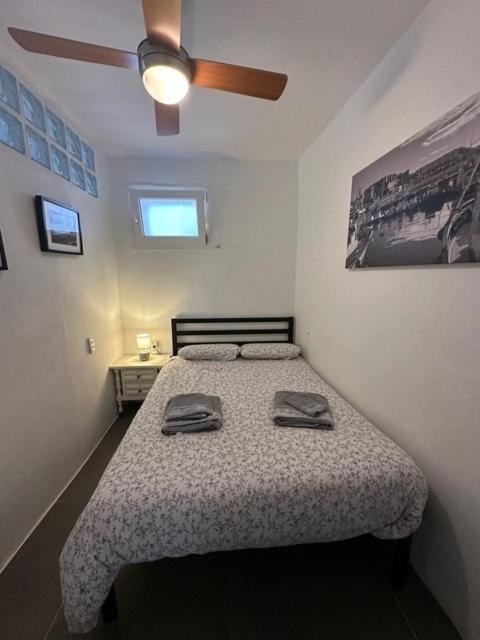 Apartment In Old Town With Roof Terrace And Fibre, Tarifa Bagian luar foto