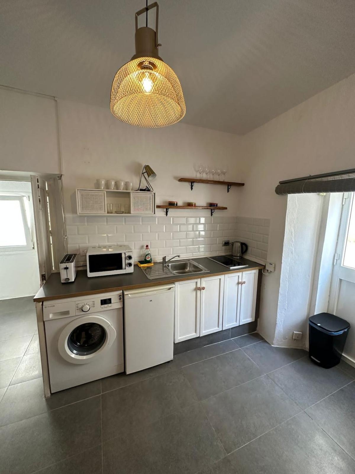 Apartment In Old Town With Roof Terrace And Fibre, Tarifa Bagian luar foto
